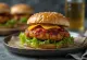 Piri-piri küpsetatud kanaburger serveerituna