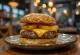 Hawaii burger grillitud ananassiga