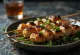 Yakitori kanavardad serveerituna