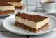 Tiramisu-juustukook kakaopulbriga kaunistatult