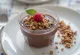 Suhkruvaba šokolaadi panna cotta serveerituna