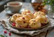 Granaatõuna scone serveeritult